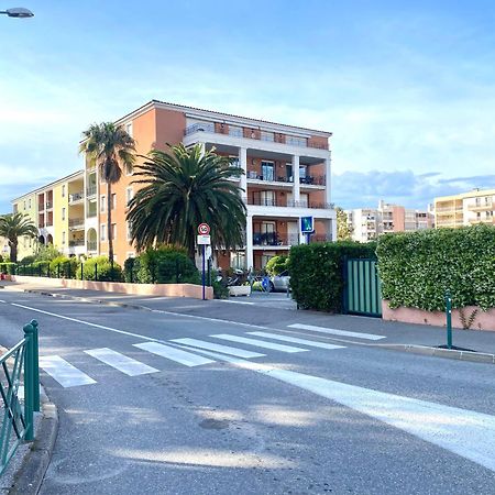 Residence 4 Etoiles Port Marine Сен Максим Екстериор снимка