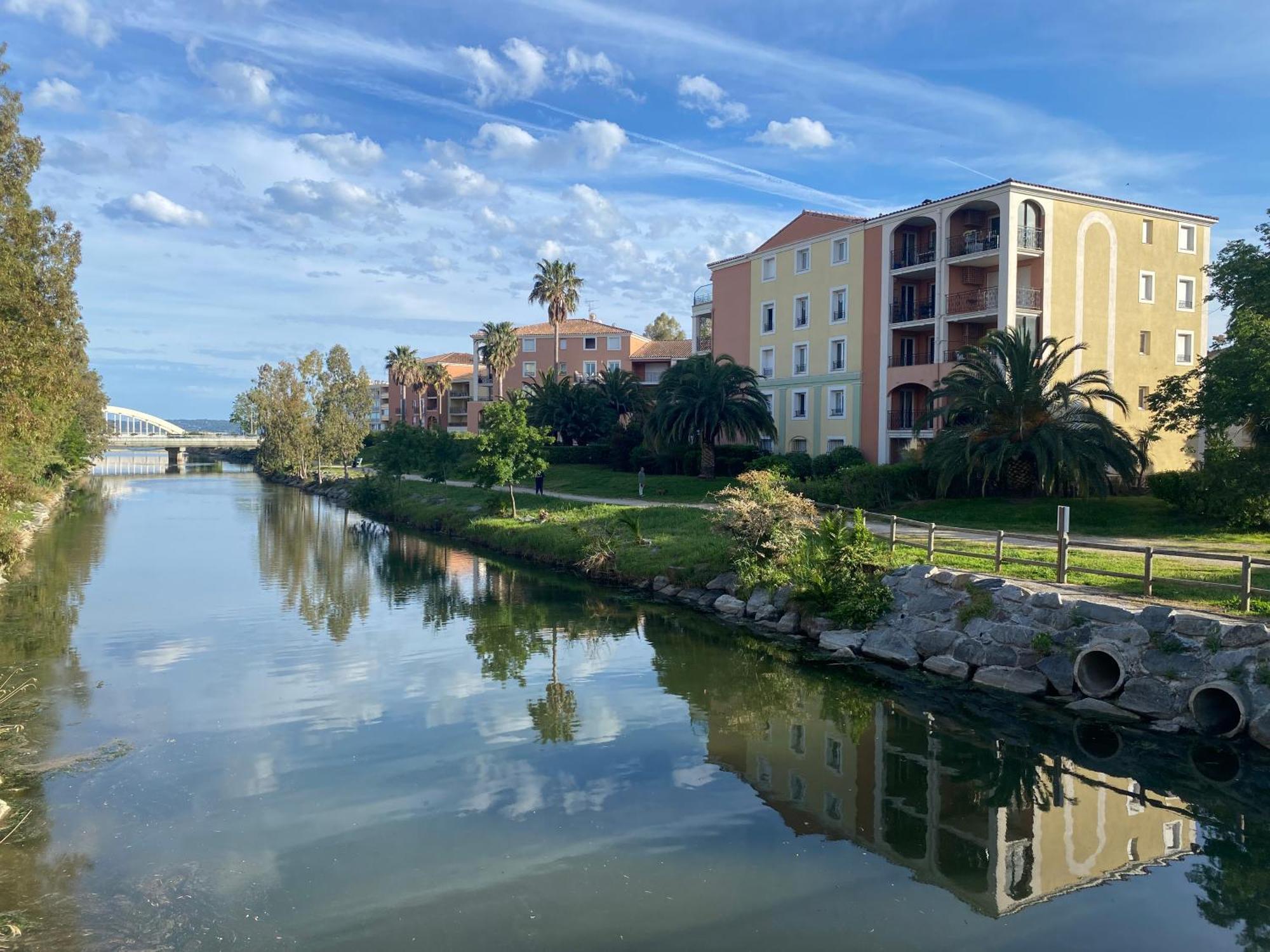 Residence 4 Etoiles Port Marine Сен Максим Екстериор снимка